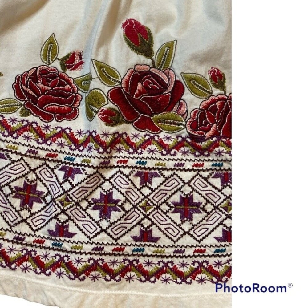 Johnny Was Twist Front Rose Floral Embroidered White Dress Size S  NWOT - Picture 6 of 8